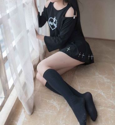 欧美t恤穿法_高清免费电影观看